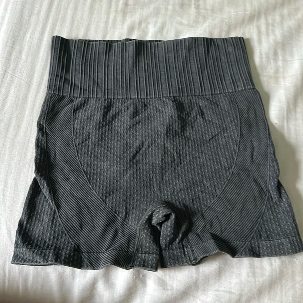 gray sporty shorts